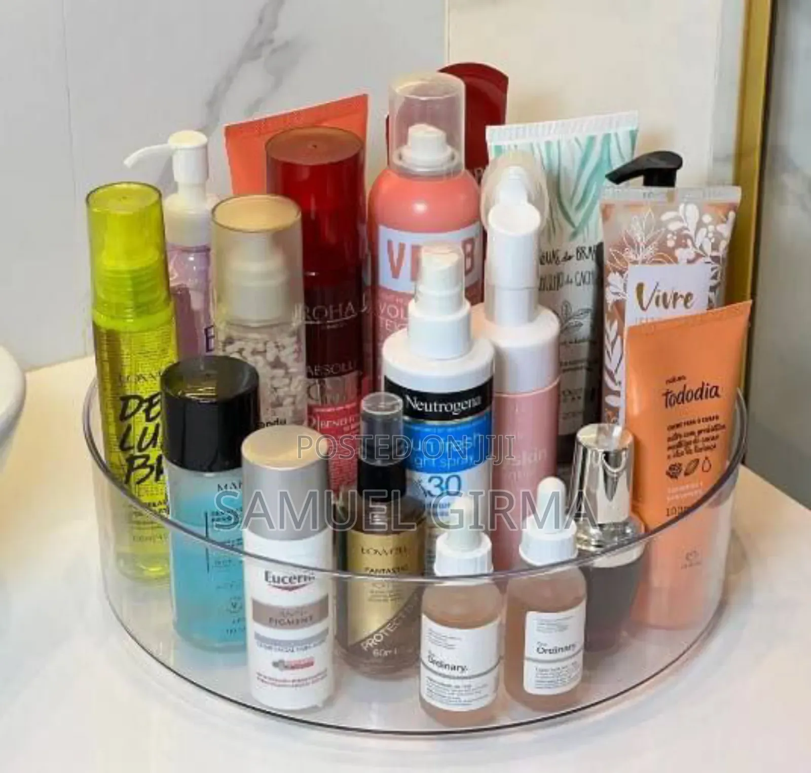  Makeup Organizer
360° Rotating Organizer