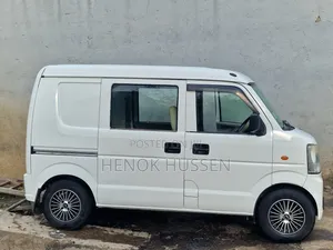 Suzuki Every Wagon 2012 White