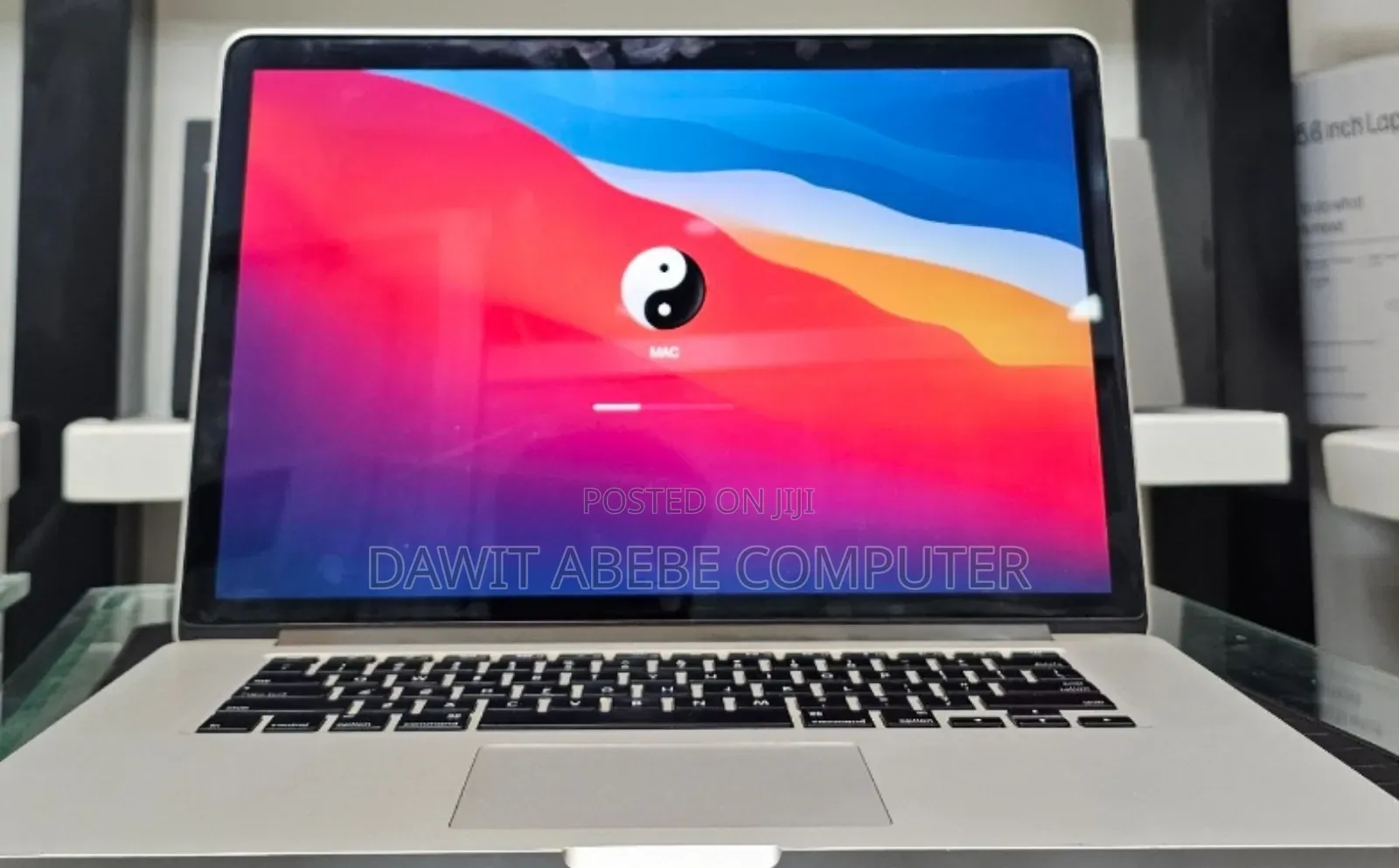New Laptop Apple MacBook Pro 2015 16GB Intel Core I7 SSD 256GB
