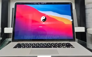 Photo - New Laptop Apple MacBook Pro 2015 16GB Intel Core I7 SSD 256GB