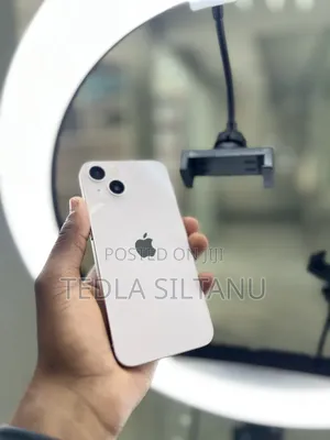 Photo - Apple iPhone 13 128 GB Pink