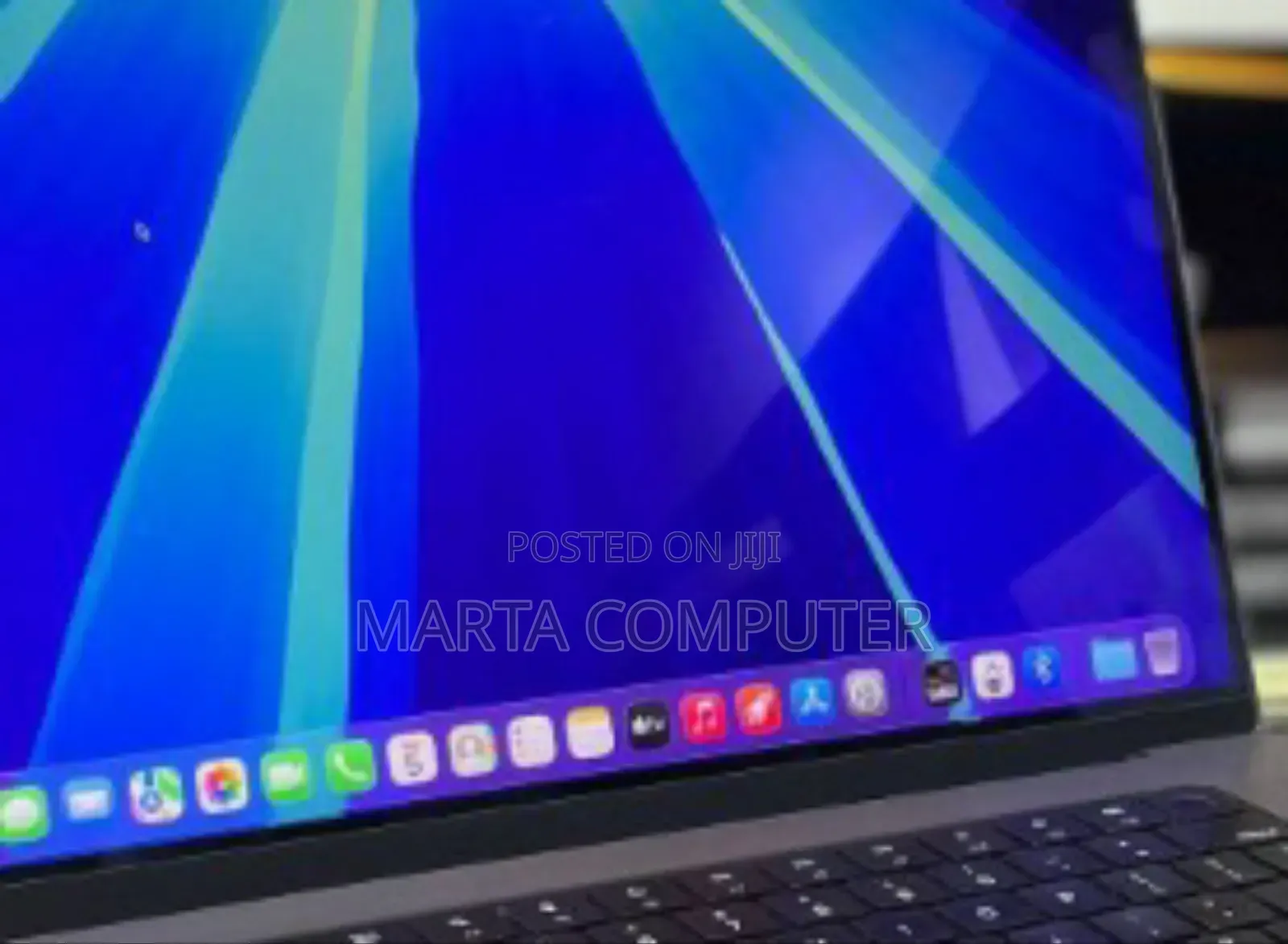 New Laptop Apple MacBook Pro M1 32GB Intel Core I9 SSD 512GB