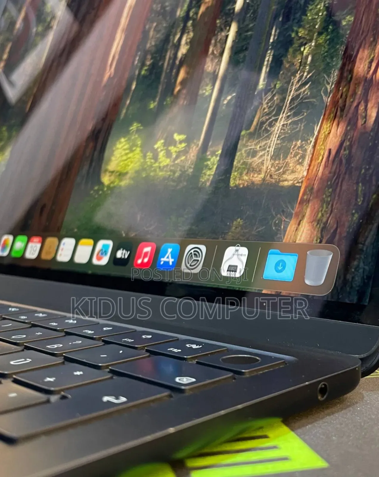 New Laptop Apple MacBook Air 2023 M2 24GB Apple M2 SSD 1T