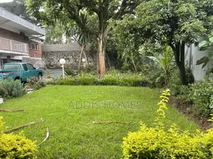 4bdrm House in Bole for rent