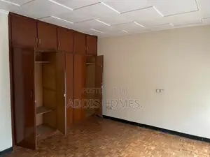4bdrm House in Bole for rent