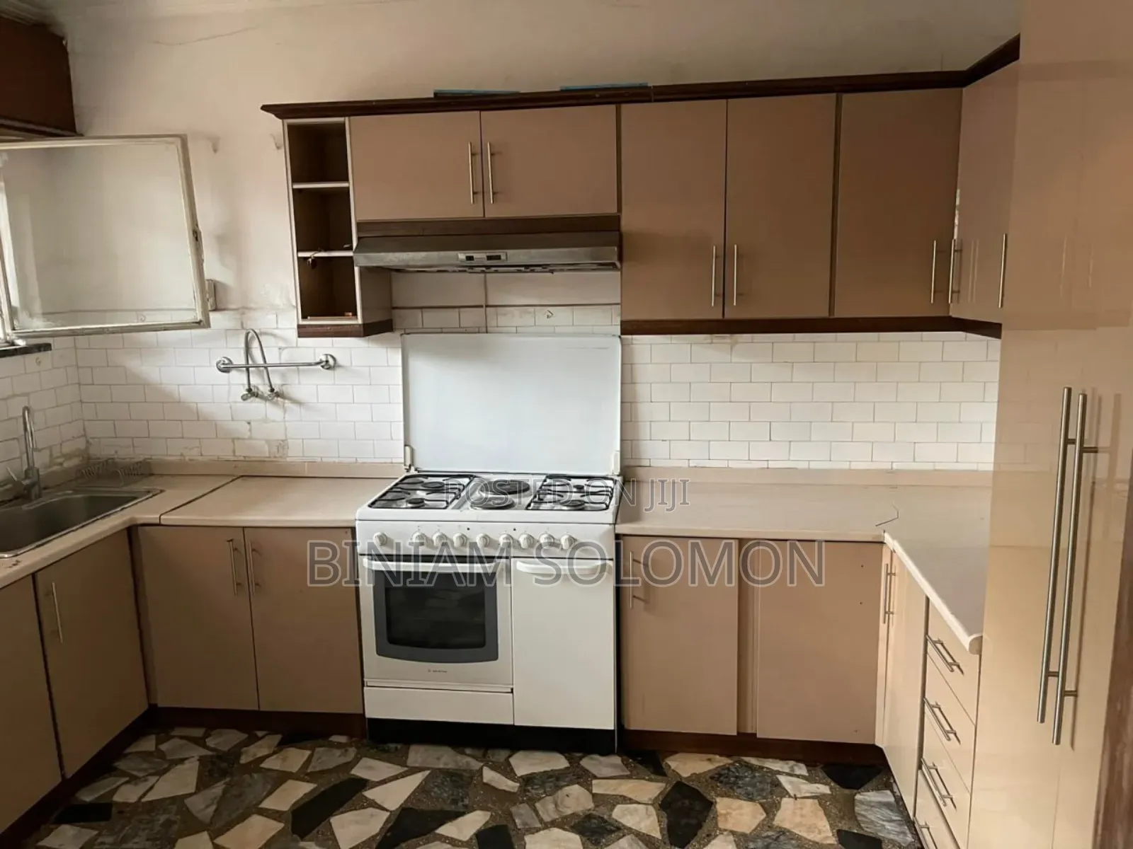 4bdrm House in Bole for rent