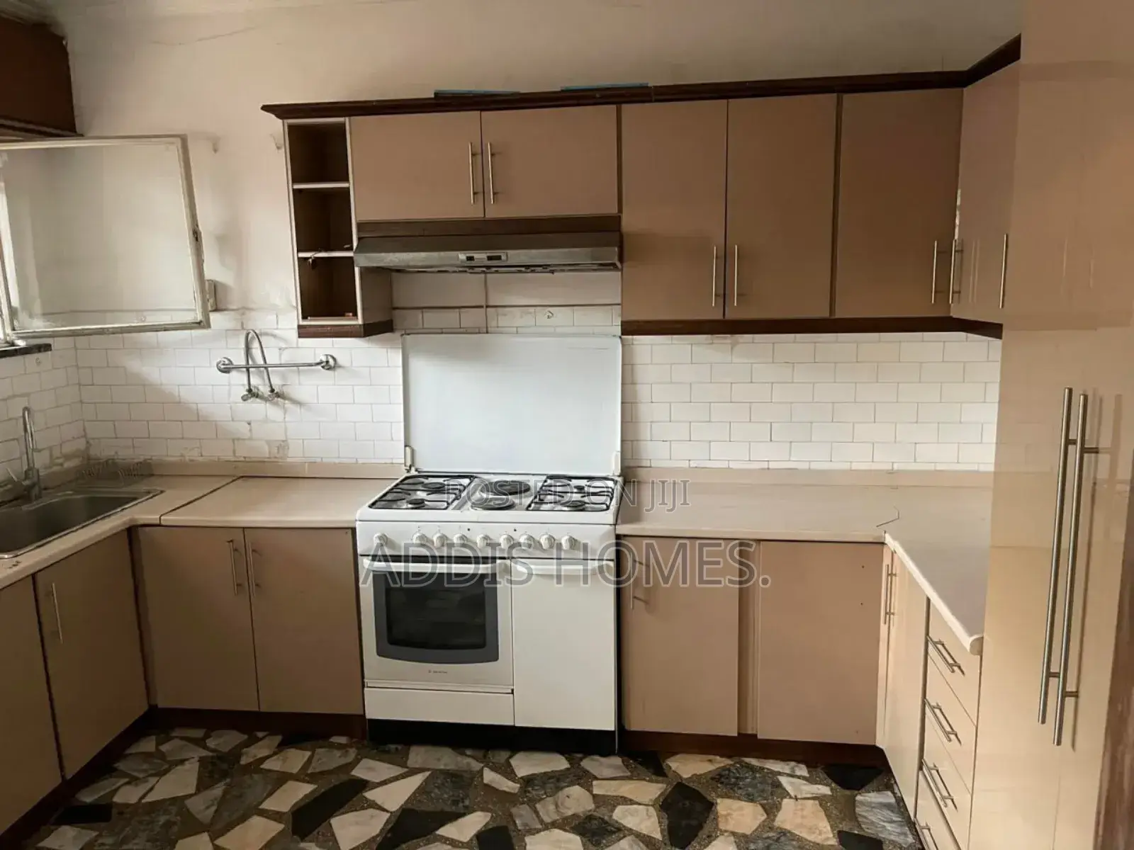 4bdrm House in Bole for rent