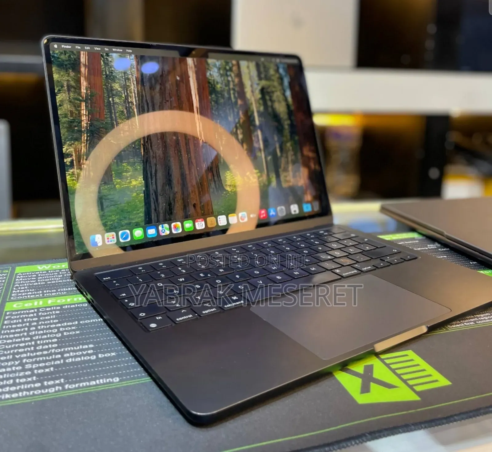 New Laptop Apple MacBook Air 2023 M2 24GB Apple M2 SSD 1T