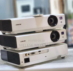 Photo - Sony VPL-Dx102 Projector