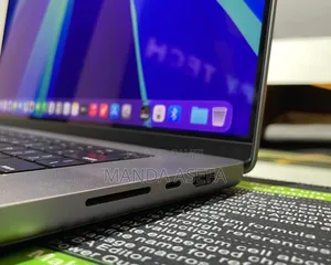 New Laptop Apple MacBook Pro 64GB Apple M1 Max SSD 1T