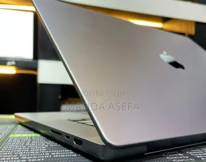 New Laptop Apple MacBook Pro 64GB Apple M1 Max SSD 1T