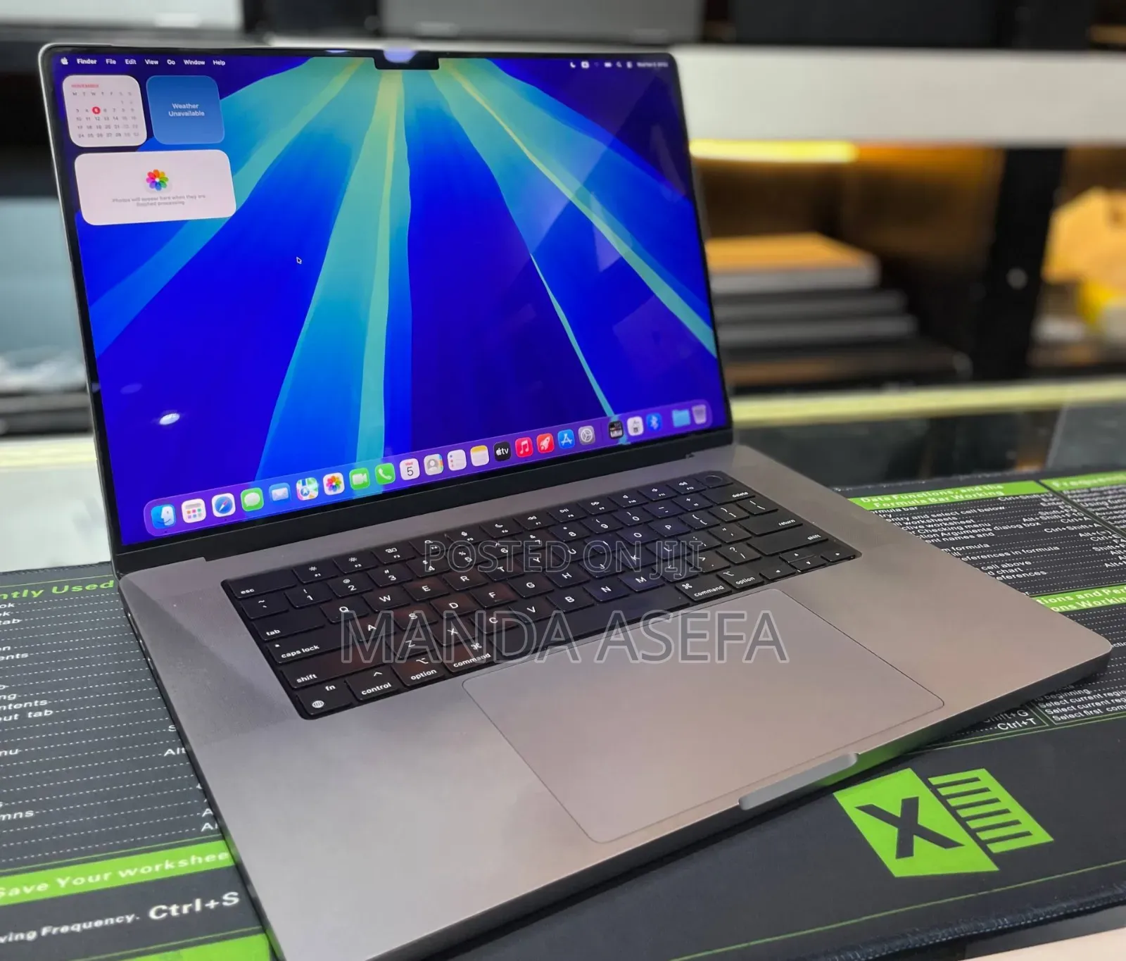 New Laptop Apple MacBook Pro 64GB Apple M1 Max SSD 1T