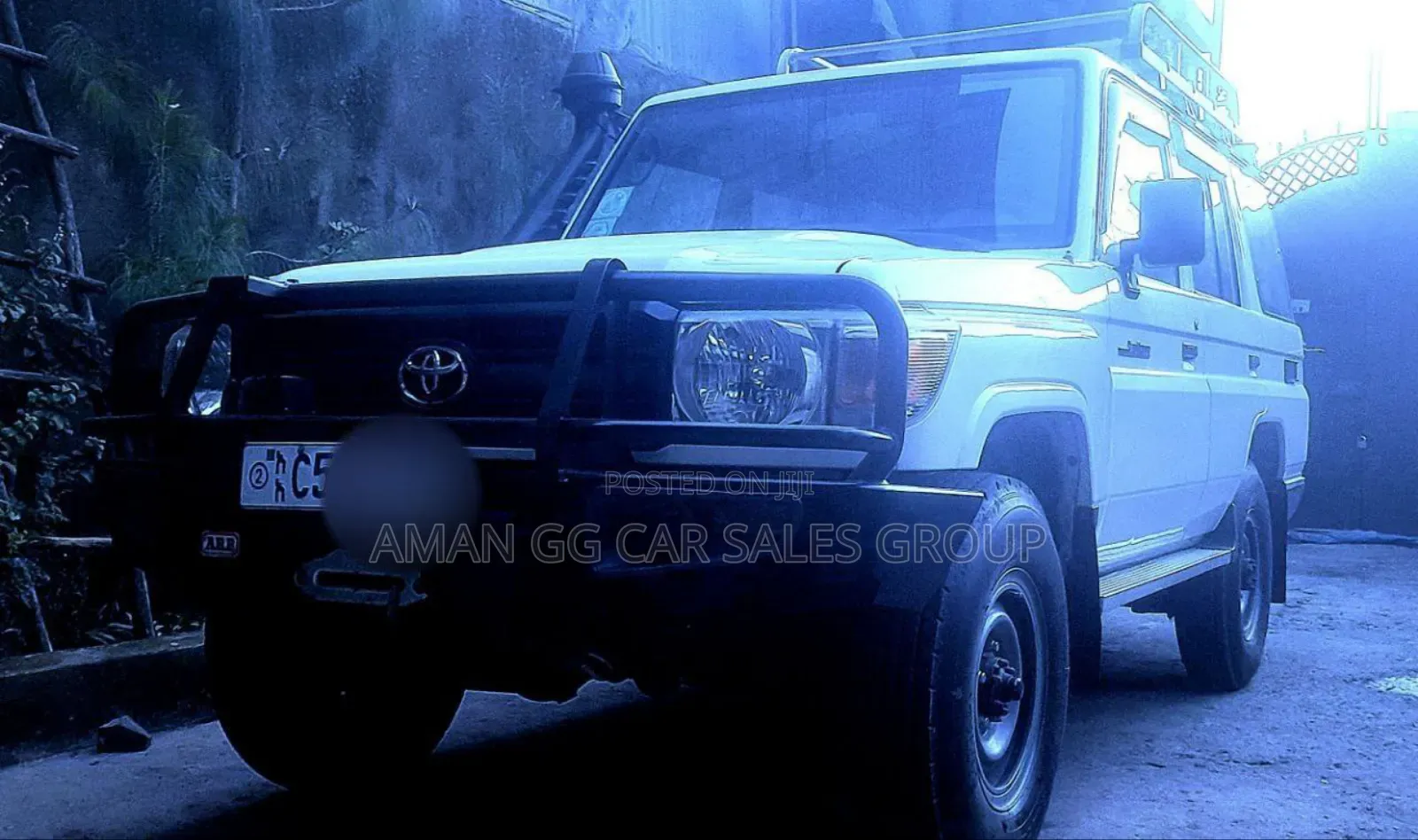 Toyota Land Cruiser 2016 White