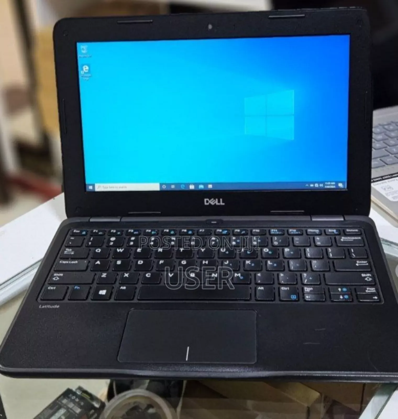 New Laptop Dell Latitude 3180 8GB Intel Core I5 SSD 128GB