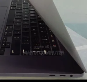 Photo - New Laptop Apple MacBook Pro 2019 32GB Intel Core I9 SSD 1T