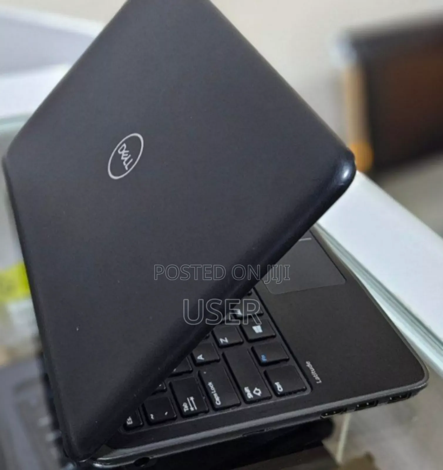 New Laptop Dell Latitude 3180 8GB Intel Core I5 SSD 128GB