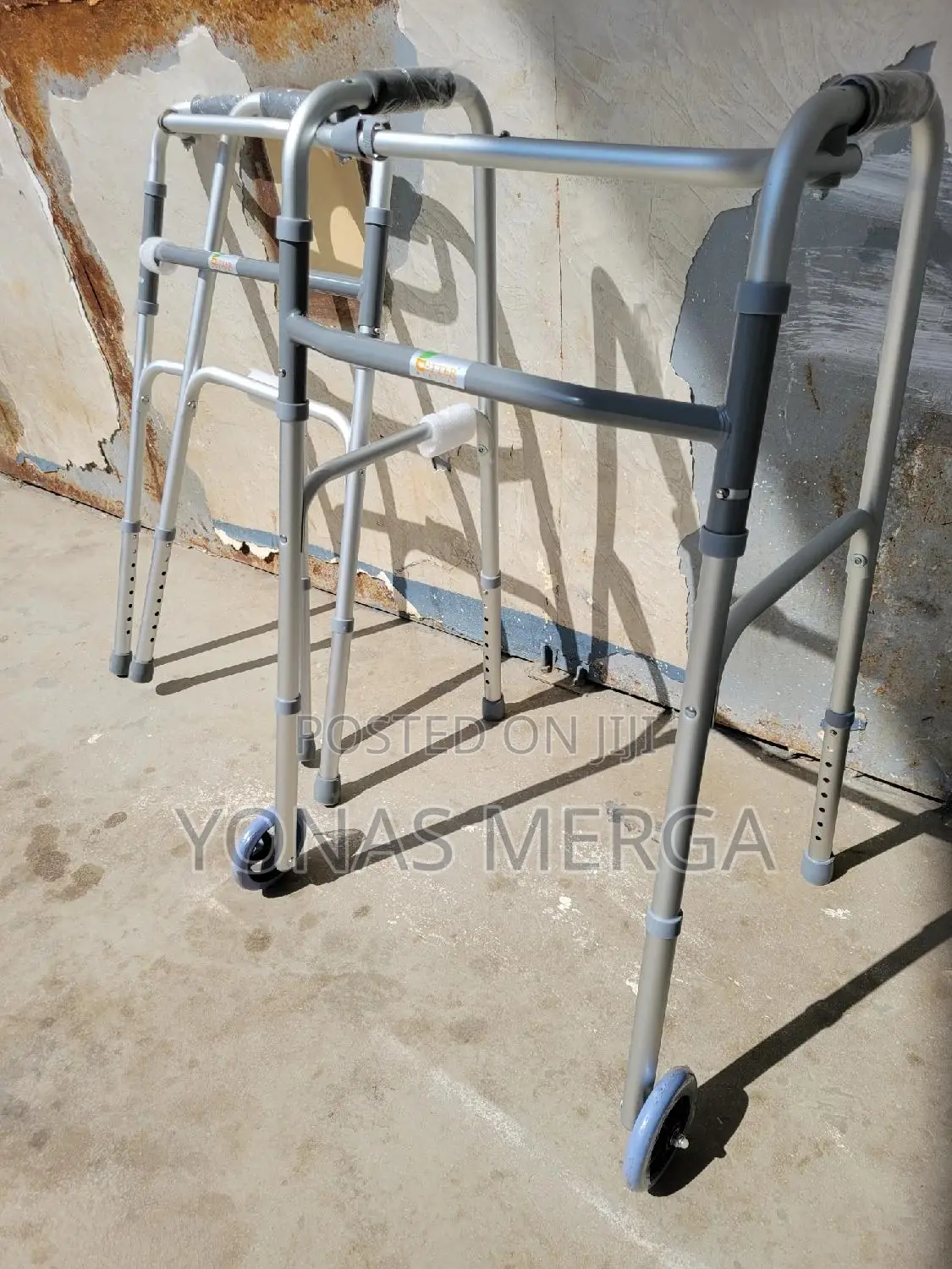 Walker號豳walker for Patients三万adjust the Height of the Walking Frame