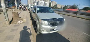 Toyota Hilux 2012