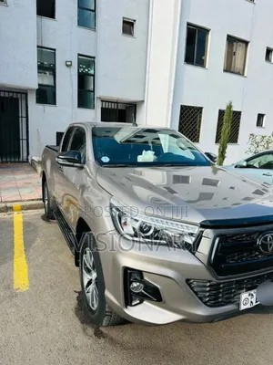 Toyota Hilux 2020 Brown