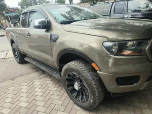 Ford Ranger XLT 4x2 SuperCab 6 ft. box 126.8 in. WB 2020 Gray