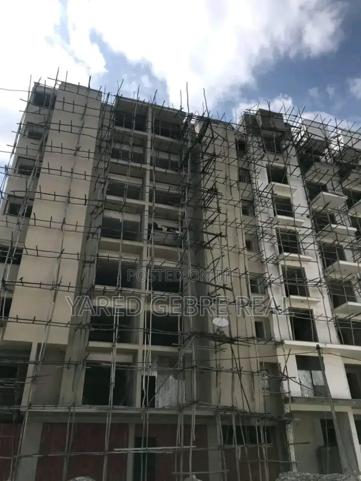 3bdrm Apartment in 📍አያት - ፈረስ ቤት 🌴 B +, Yeka for sale