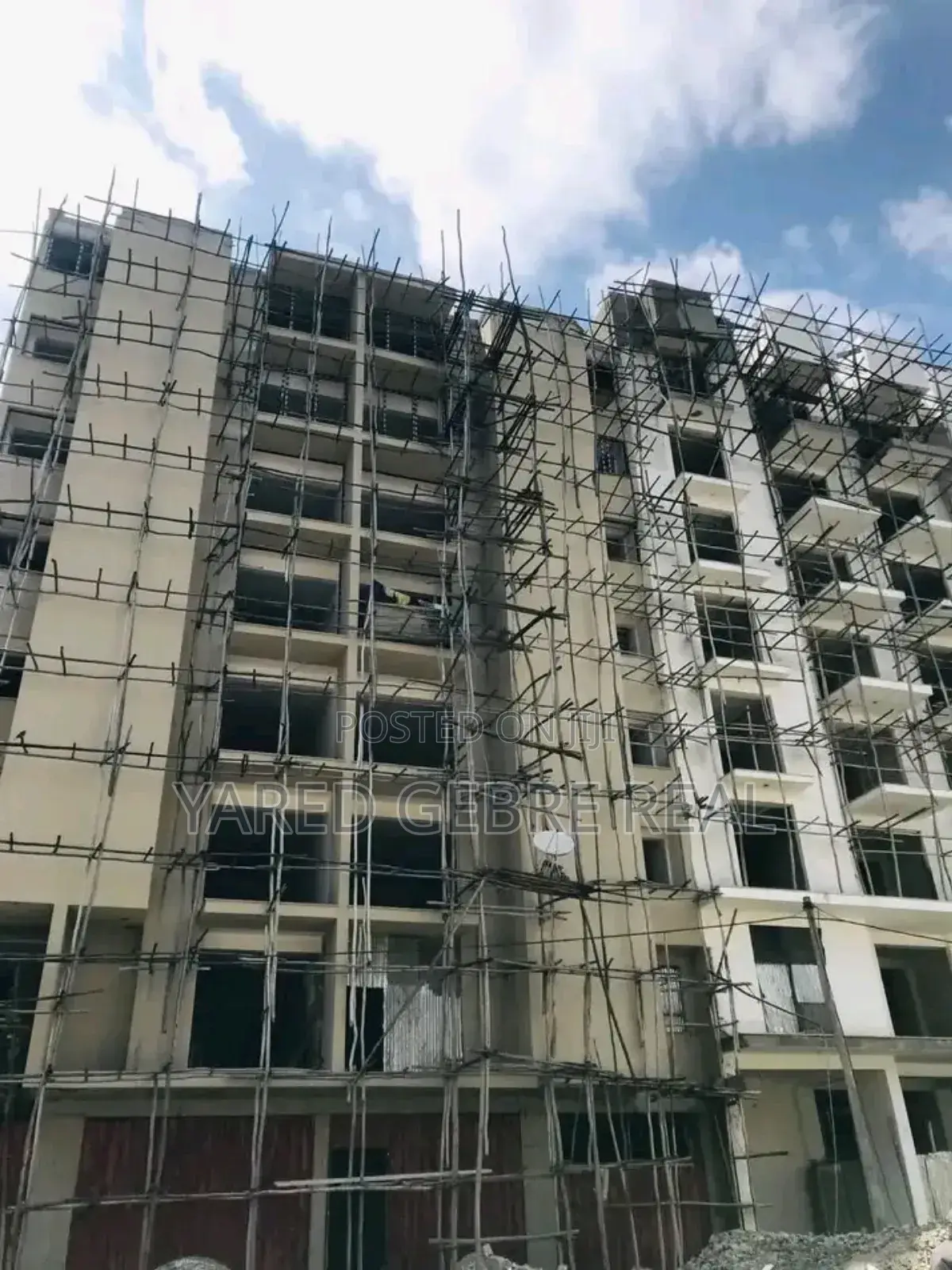 3bdrm Apartment in 📍አያት - ፈረስ ቤት 🌴 B +, Yeka for sale