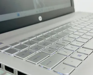 New Laptop HP 8GB Intel Core I5 SSD 1T