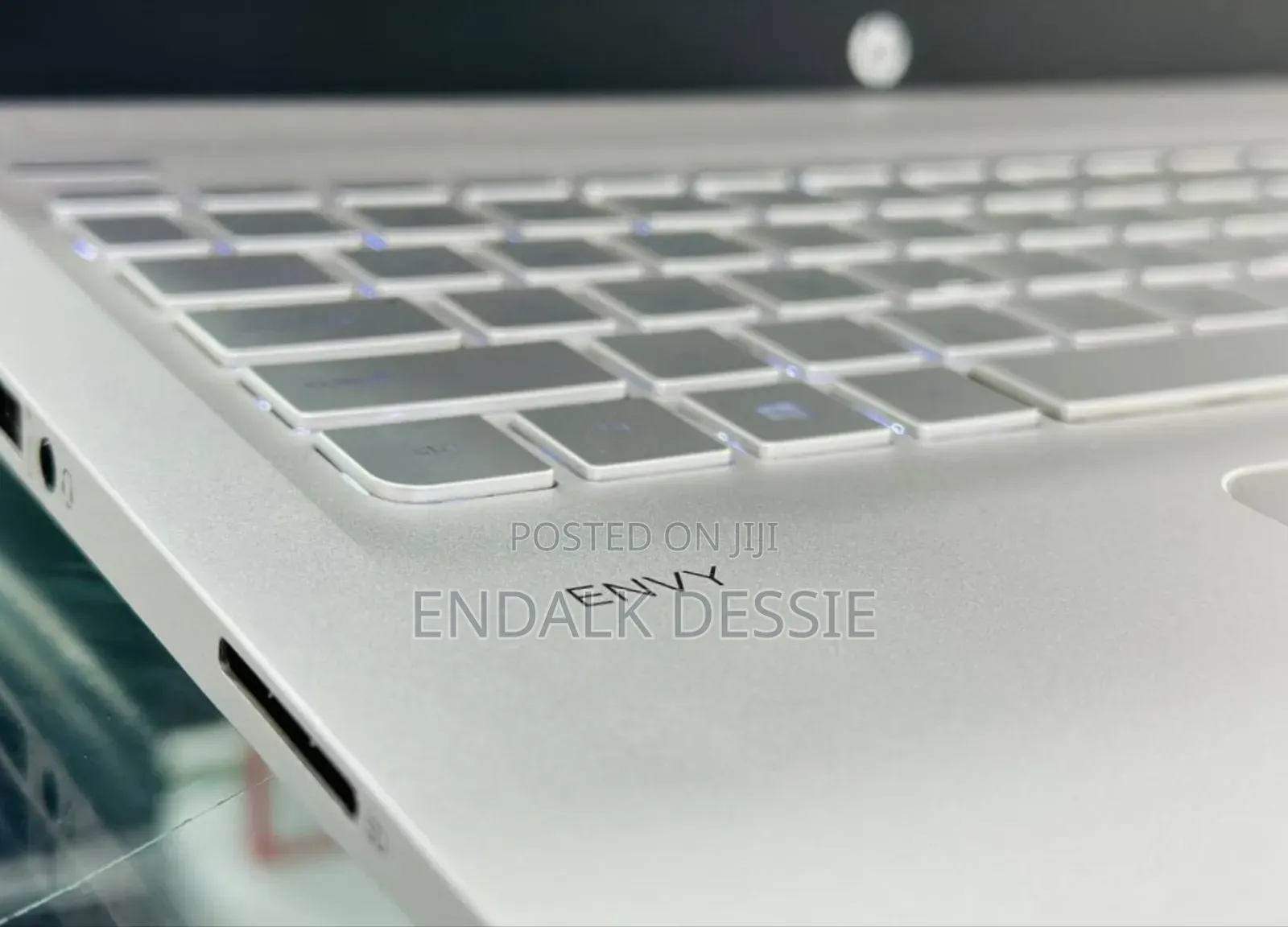 New Laptop HP 8GB Intel Core I5 SSD 1T