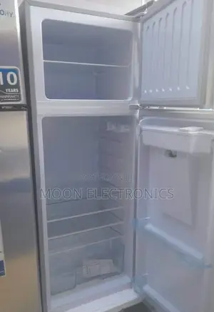 Vegas 210 L Refrigerator – Compact, Reliable Energy‐Smart!