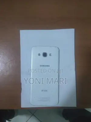 Samsung Galaxy A8 32 GB White