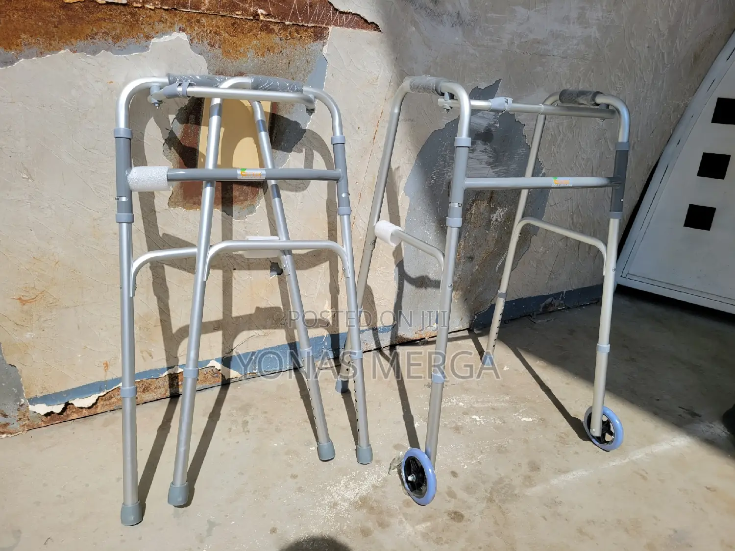 Mobility Walkers for Safe帘∂Independent Movement❩❩Deluxe Folding Walker