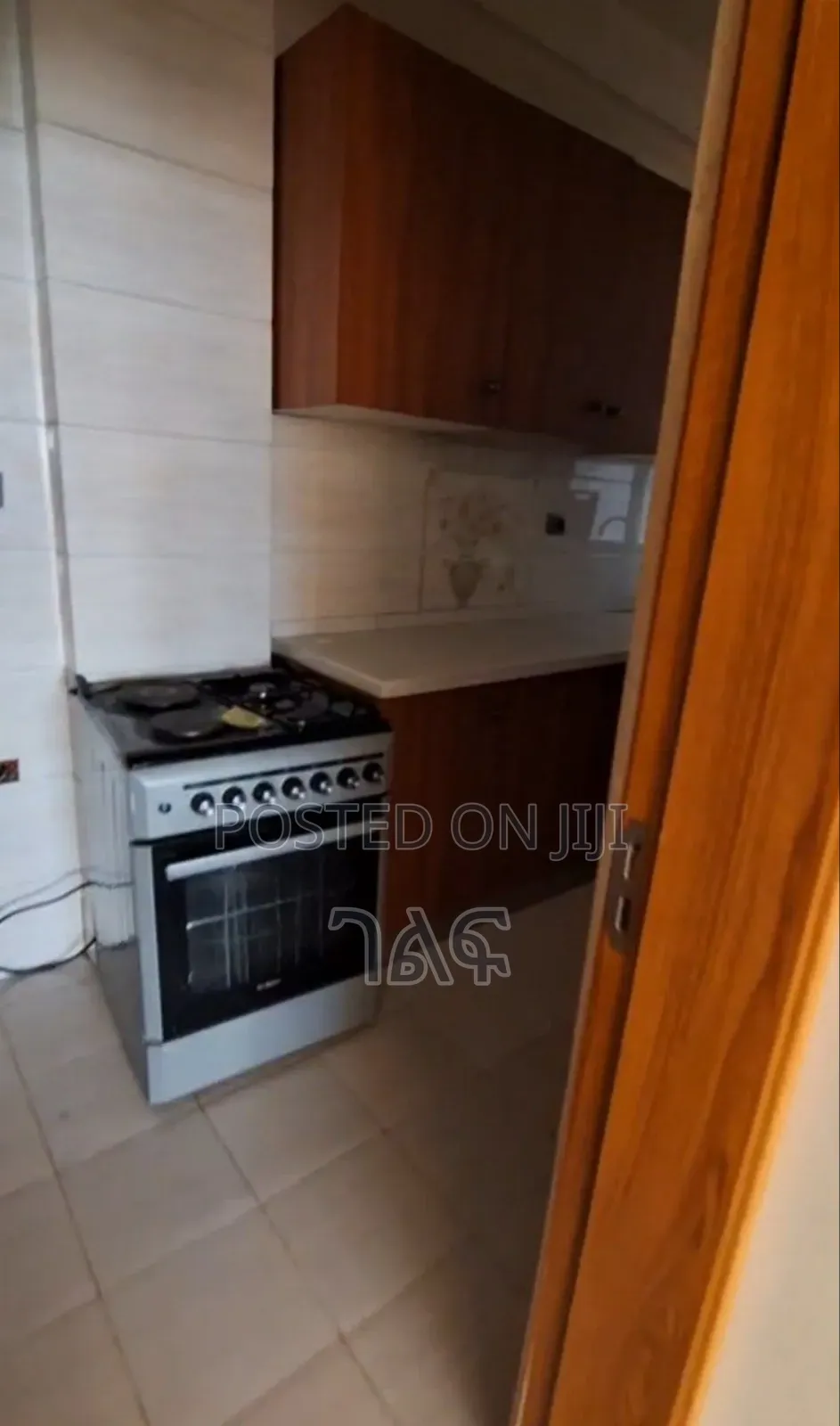 3bdrm Apartment in Cmc ፀሀይ ሪልስቴት ጀርባ, Bole for sale