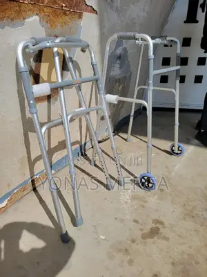 Photo - 4-Legged Walker鄜麤walker//Height-Adjustable to Ensure Maximum Comfort