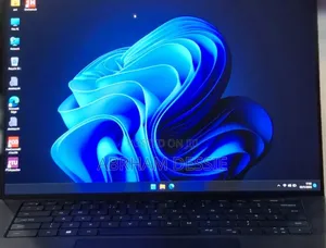 New Laptop Dell 16GB Intel Core I7 SSD 512GB