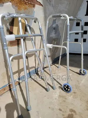 Photo - Aluminum Walker炭血adult Folding Paddle Walker冷፪walker