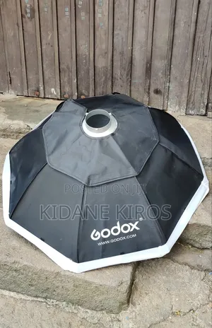 Godox Ad600 Bm + Softbox + Stand