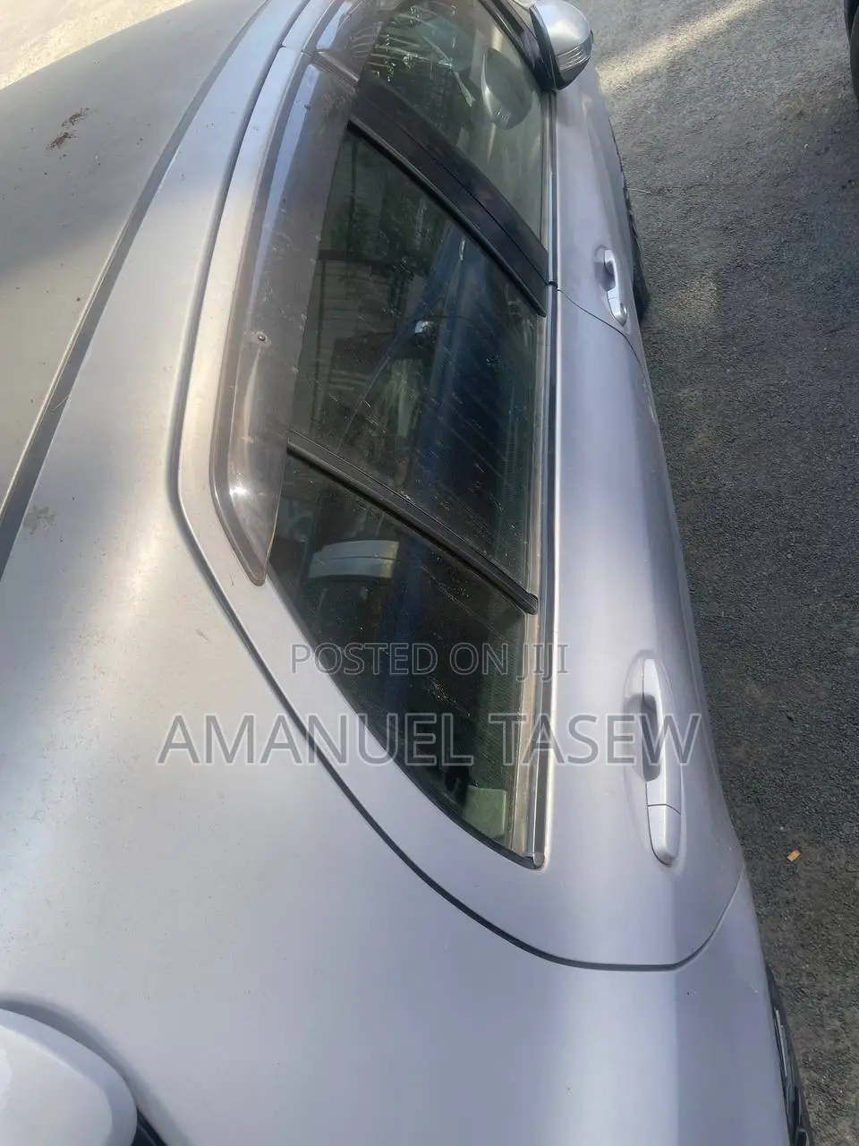 Toyota Yaris Base Sedan 4dr 2010 Silver