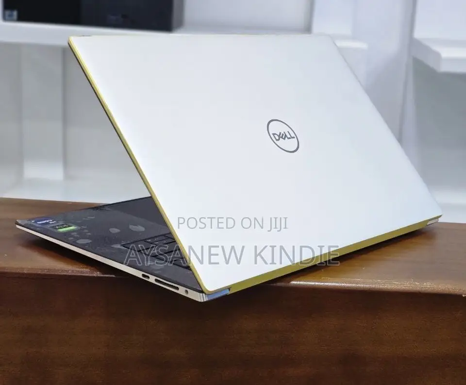 New Laptop Dell XPS 15 9530 32GB Intel Core I9 SSD 1T