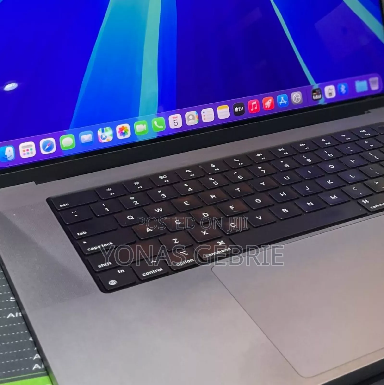 New Laptop Apple MacBook 2016 16GB Intel Core I7 SSD 512GB