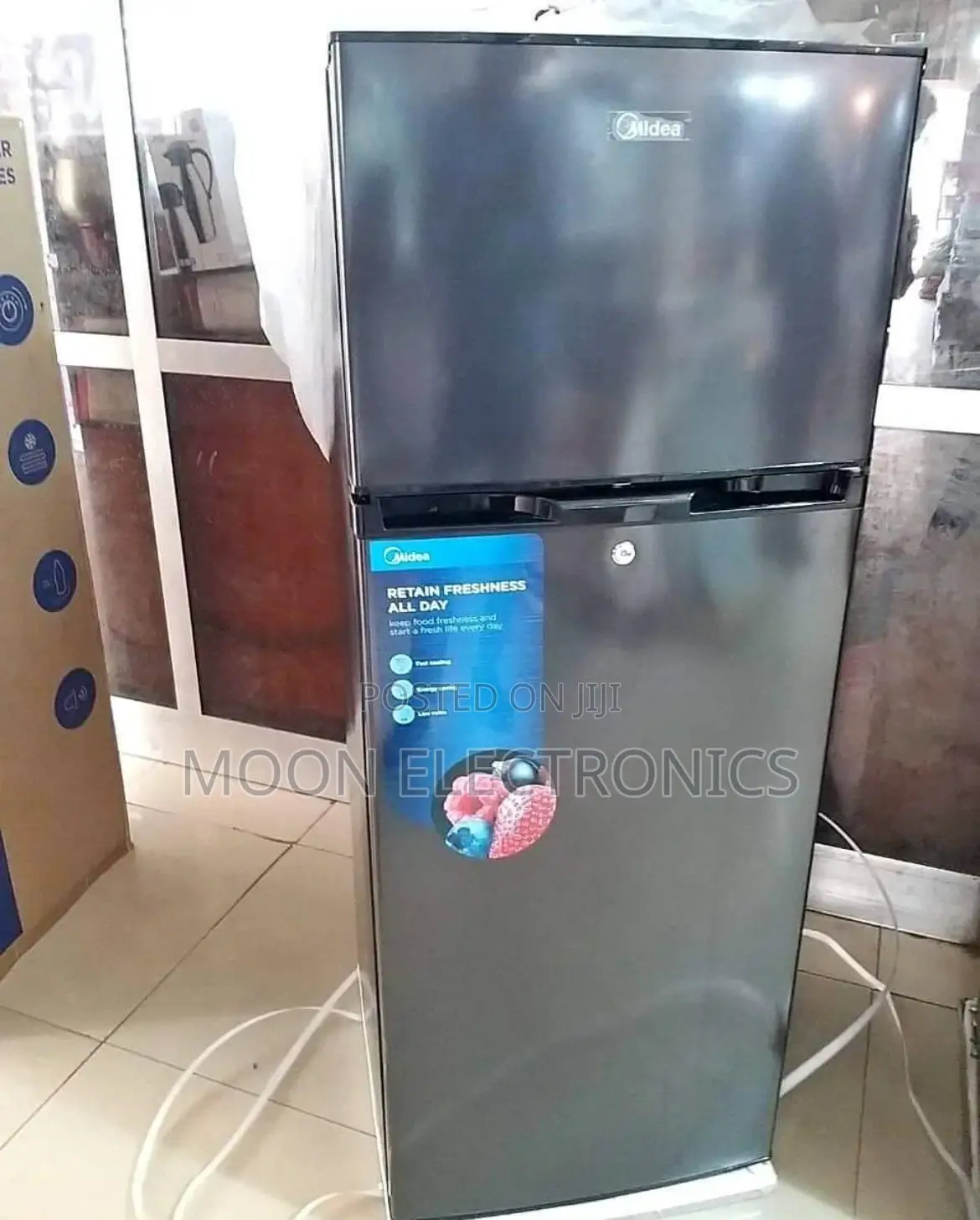 Midea 294 L Refrigerator – Spacious, Efficient Smart Cooling!