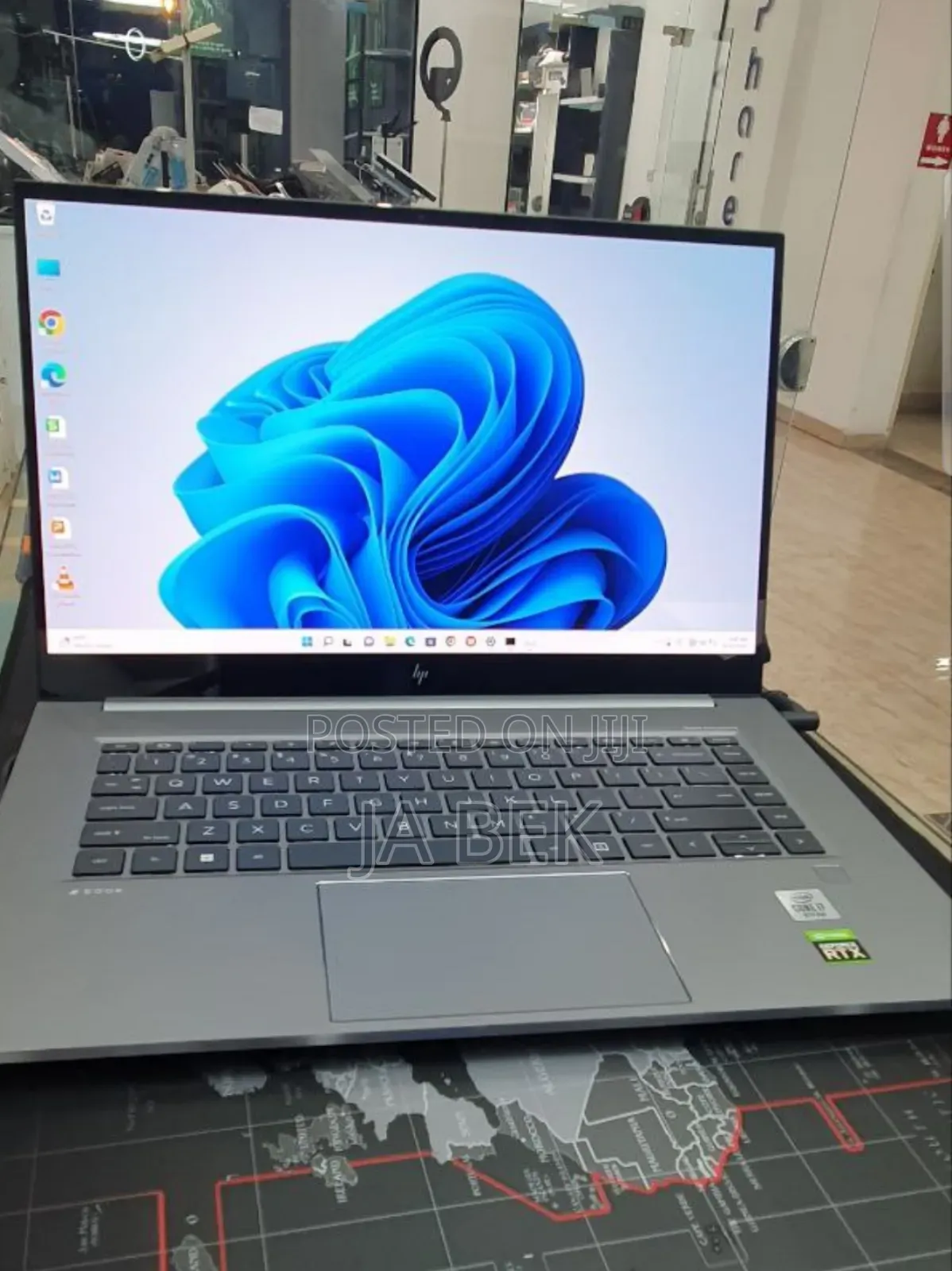 New Laptop HP ZBook Firefly 15 G7 16GB Intel Core I7 SSD 1T