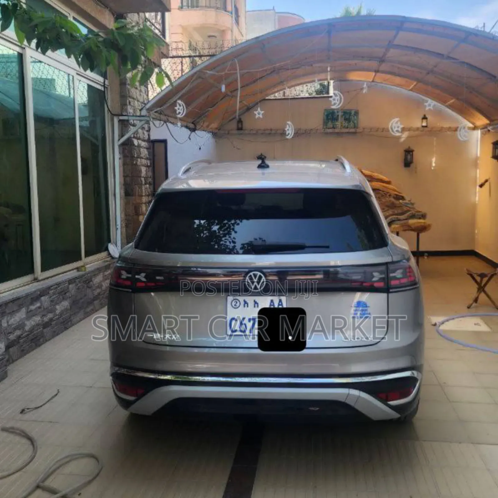 Volkswagen ID.6 2025 Gold