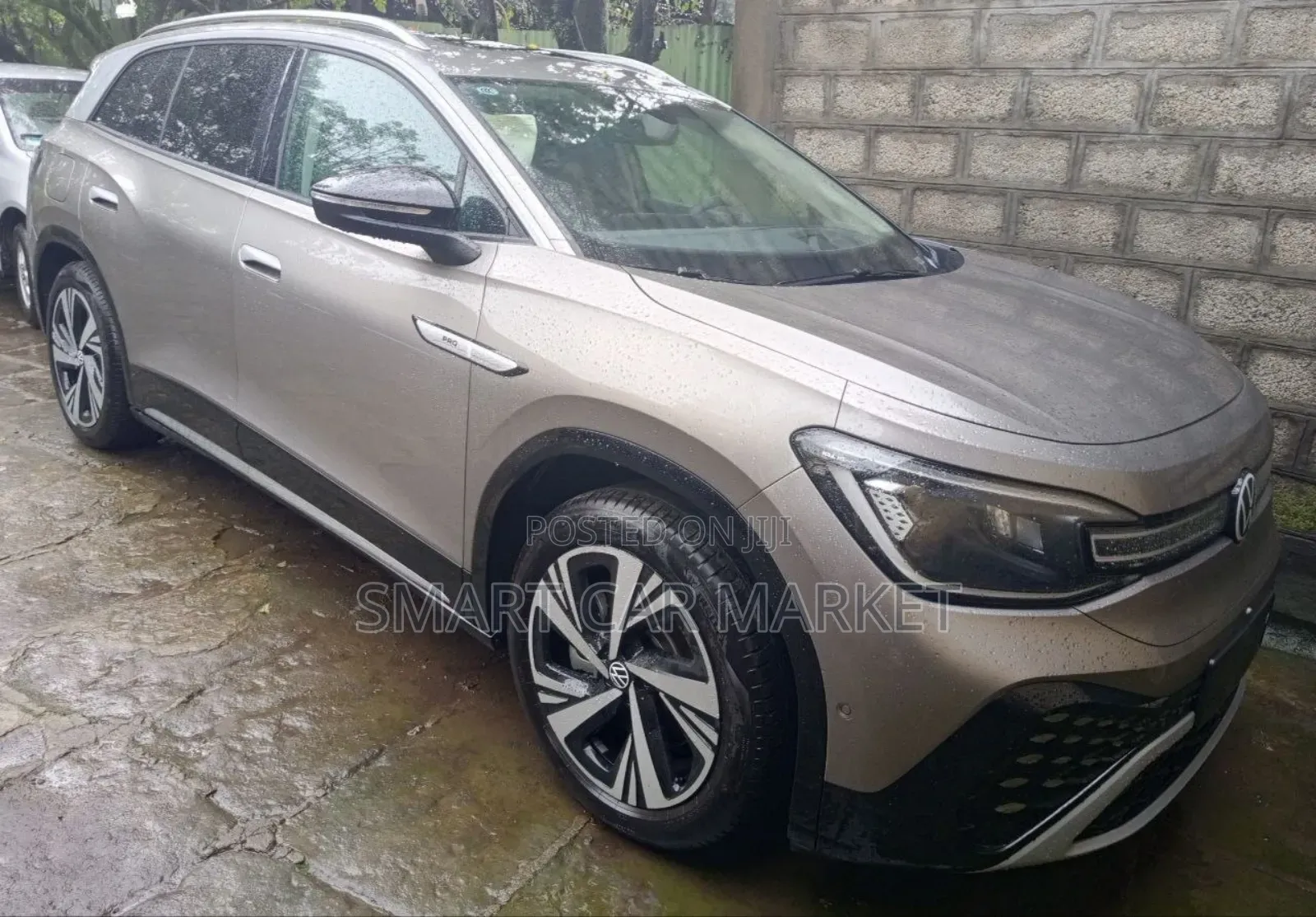 Volkswagen ID.6 2025 Gold