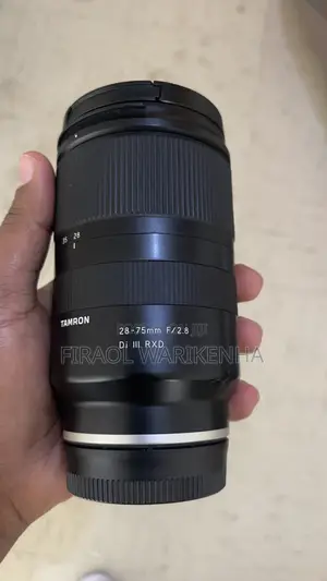 Tamron 28 - 75 Mm Lens