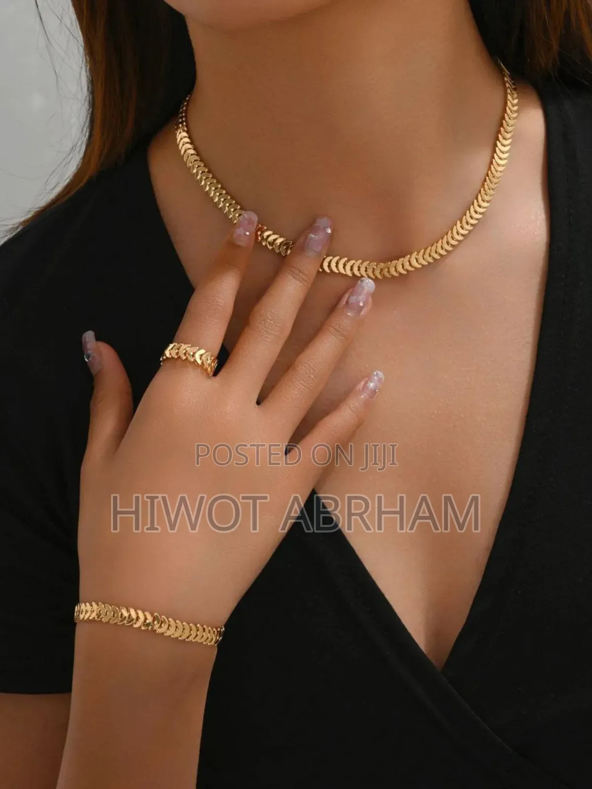 Jeweleries Available on Hand