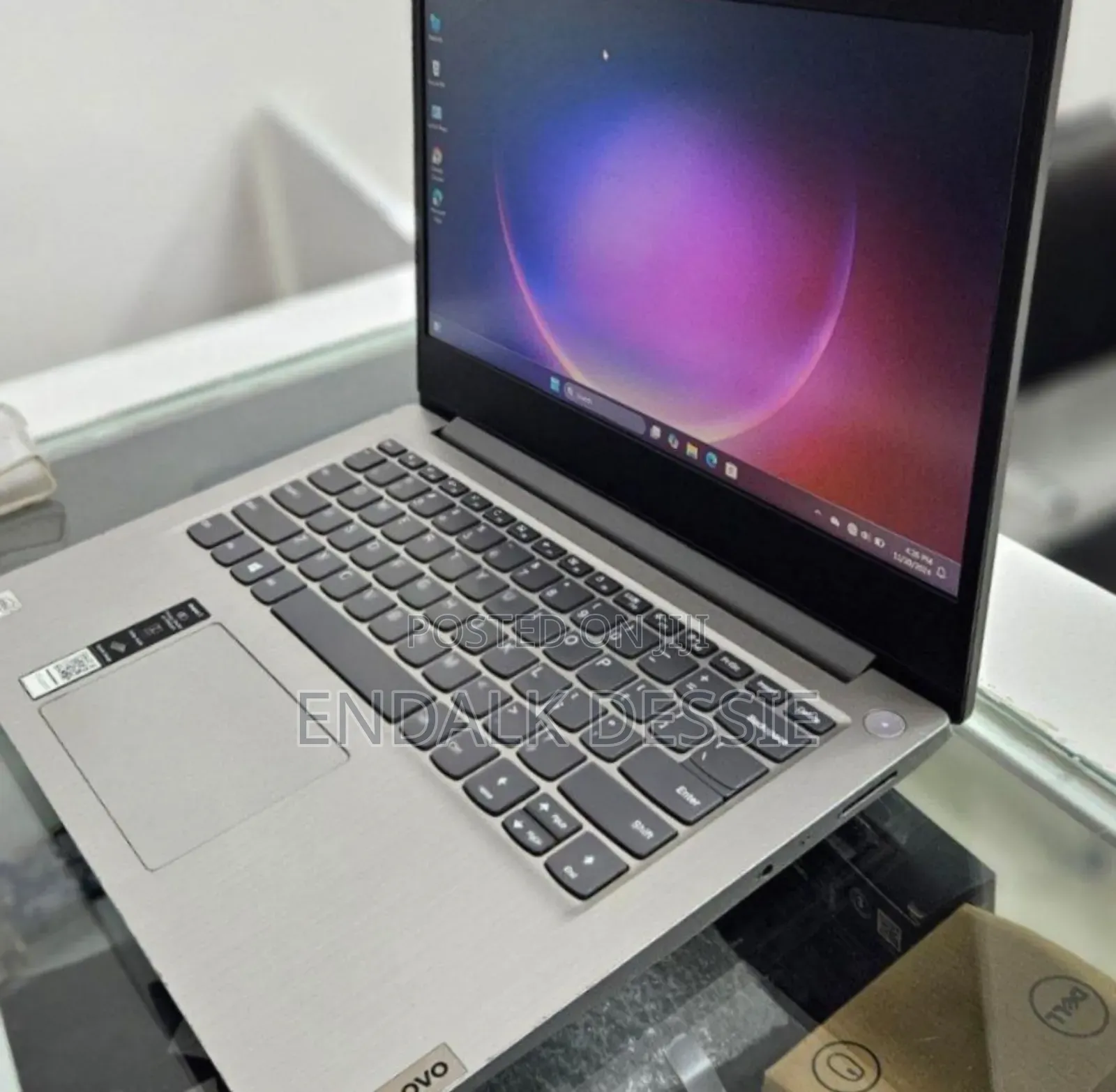 New Laptop Lenovo 8GB Intel Core I5 SSD 256GB