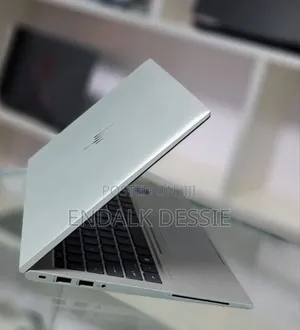 New Laptop HP EliteBook 830 G8 16GB Intel Core I7 SSD 512GB
