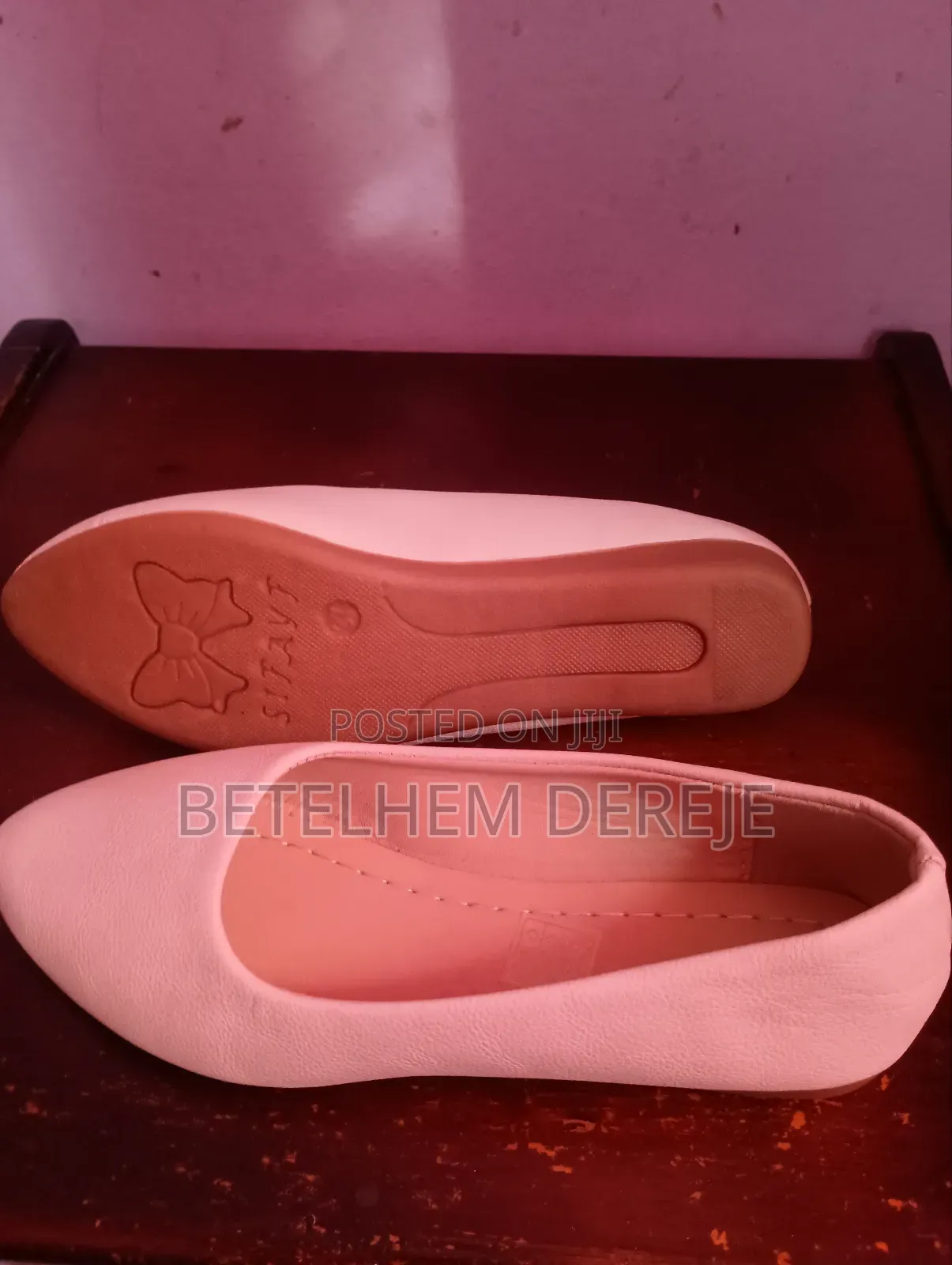 Brand New Sifayf Flat Shoe