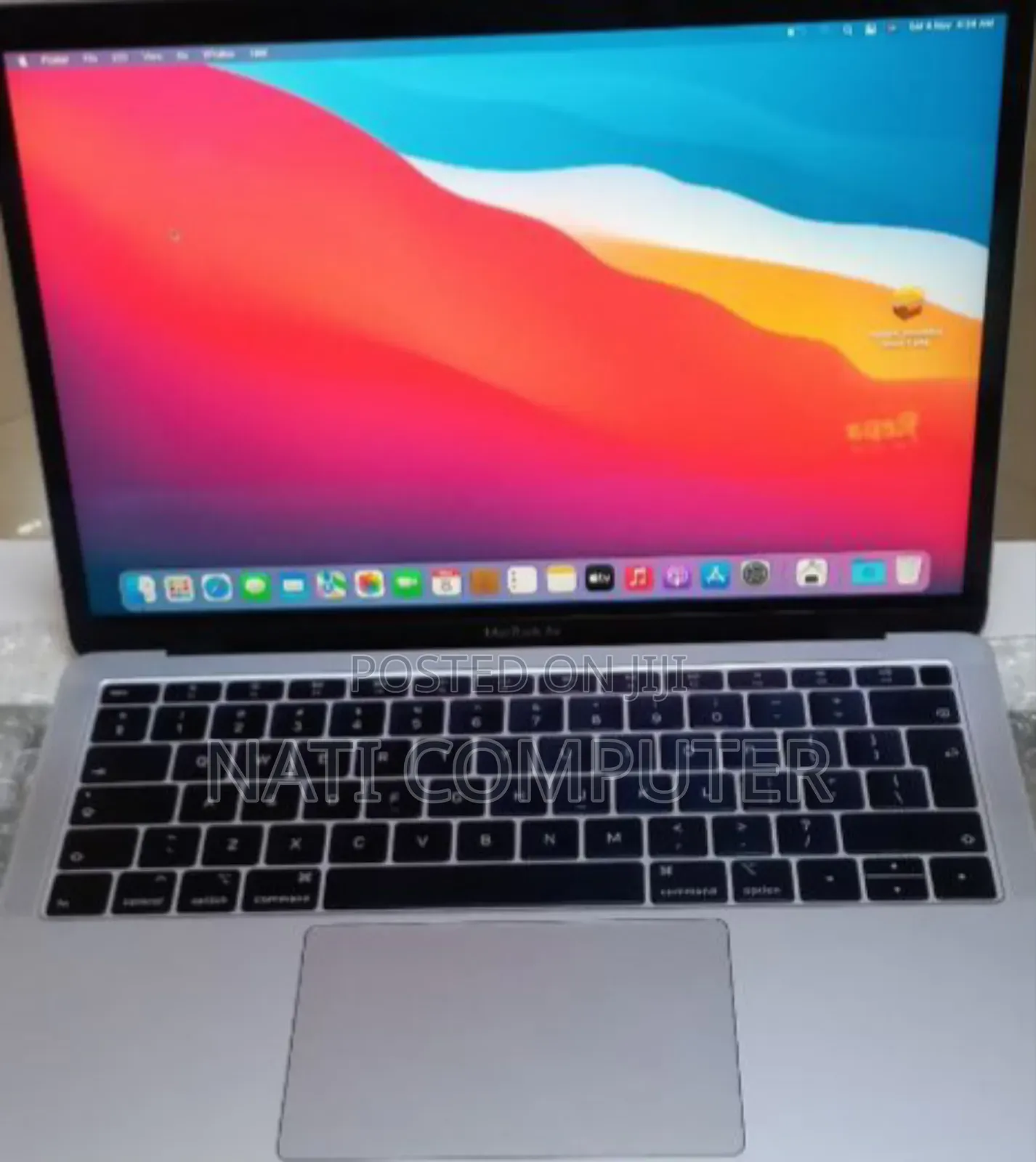 New Laptop Apple MacBook 2018 8GB Intel Core I5 SSD 128GB