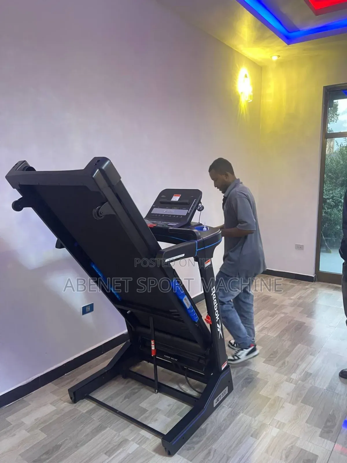 Reebok Jet300 Bluetooth Foldable 3.5 Horsepower Treadmill